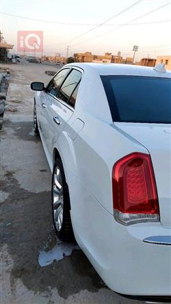 کرایسلەر 300